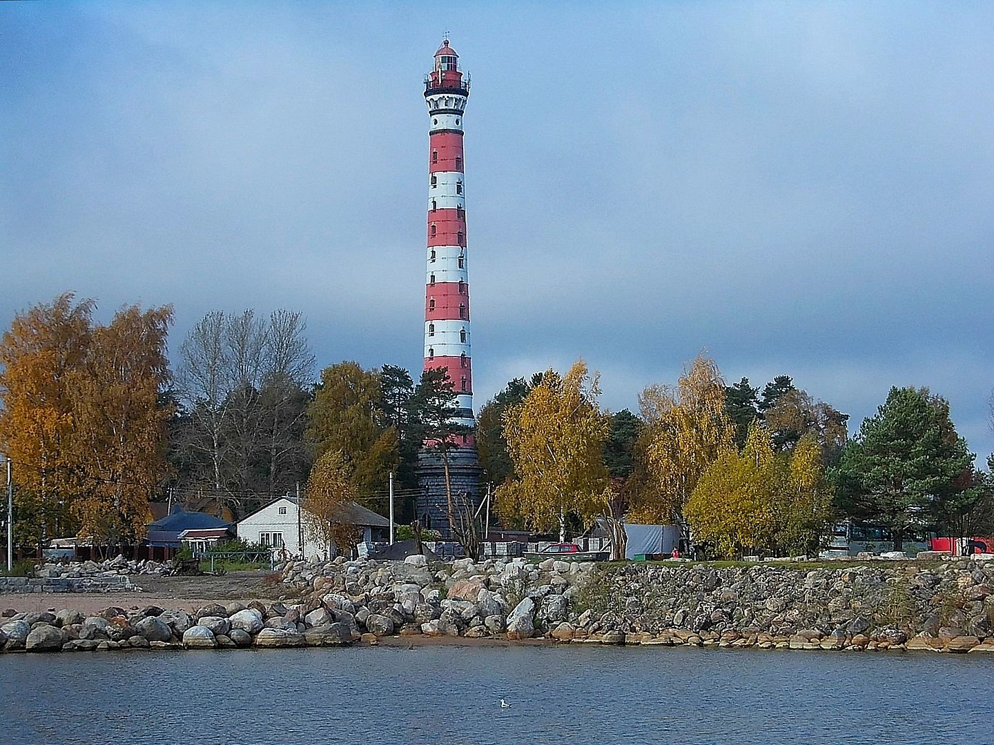 Осиновецкий маяк на ладожском озере пляж фото