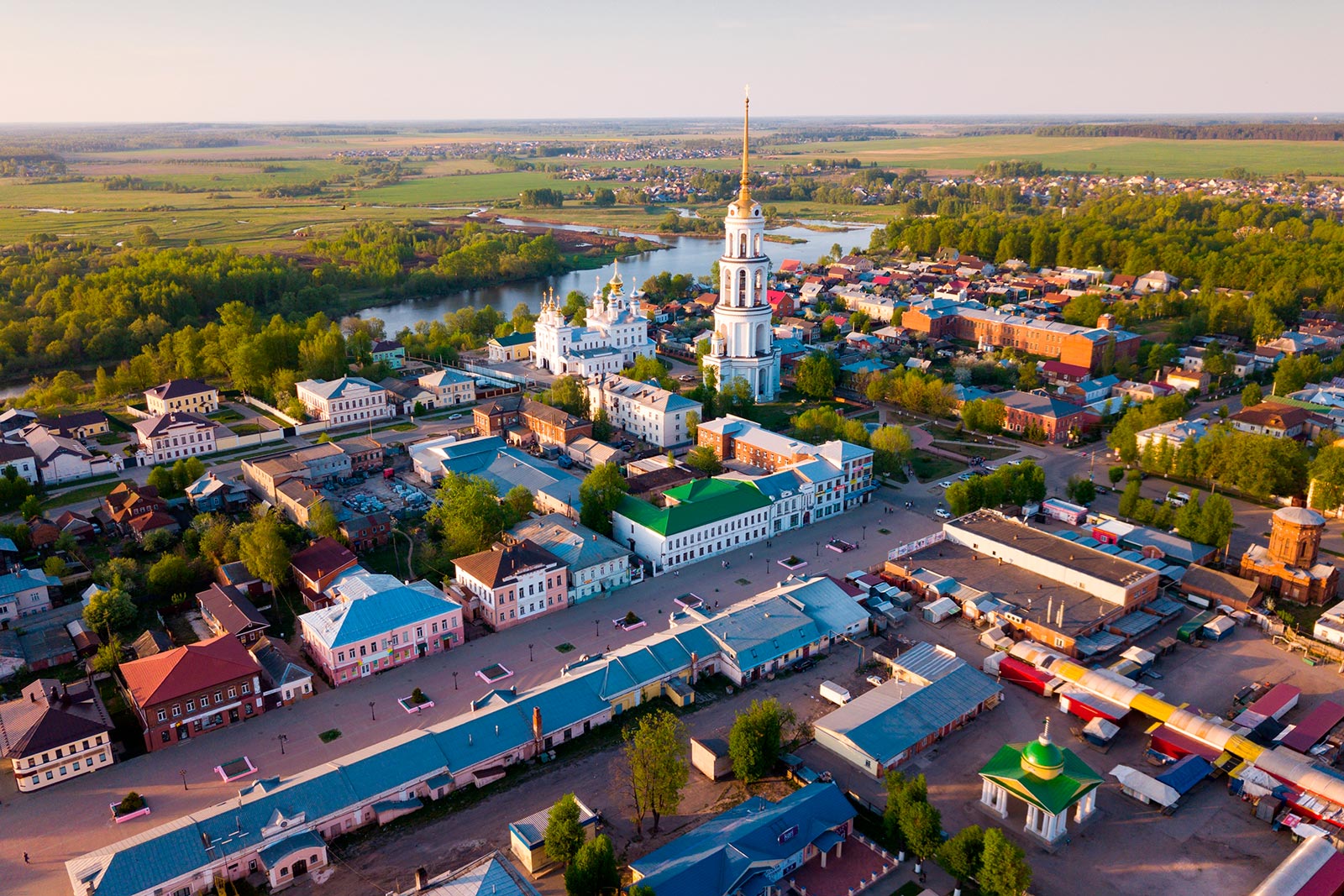 10 уездных городов России, где дешевле и не менее интересно, чем в Суздале,  но про них никто не слышал