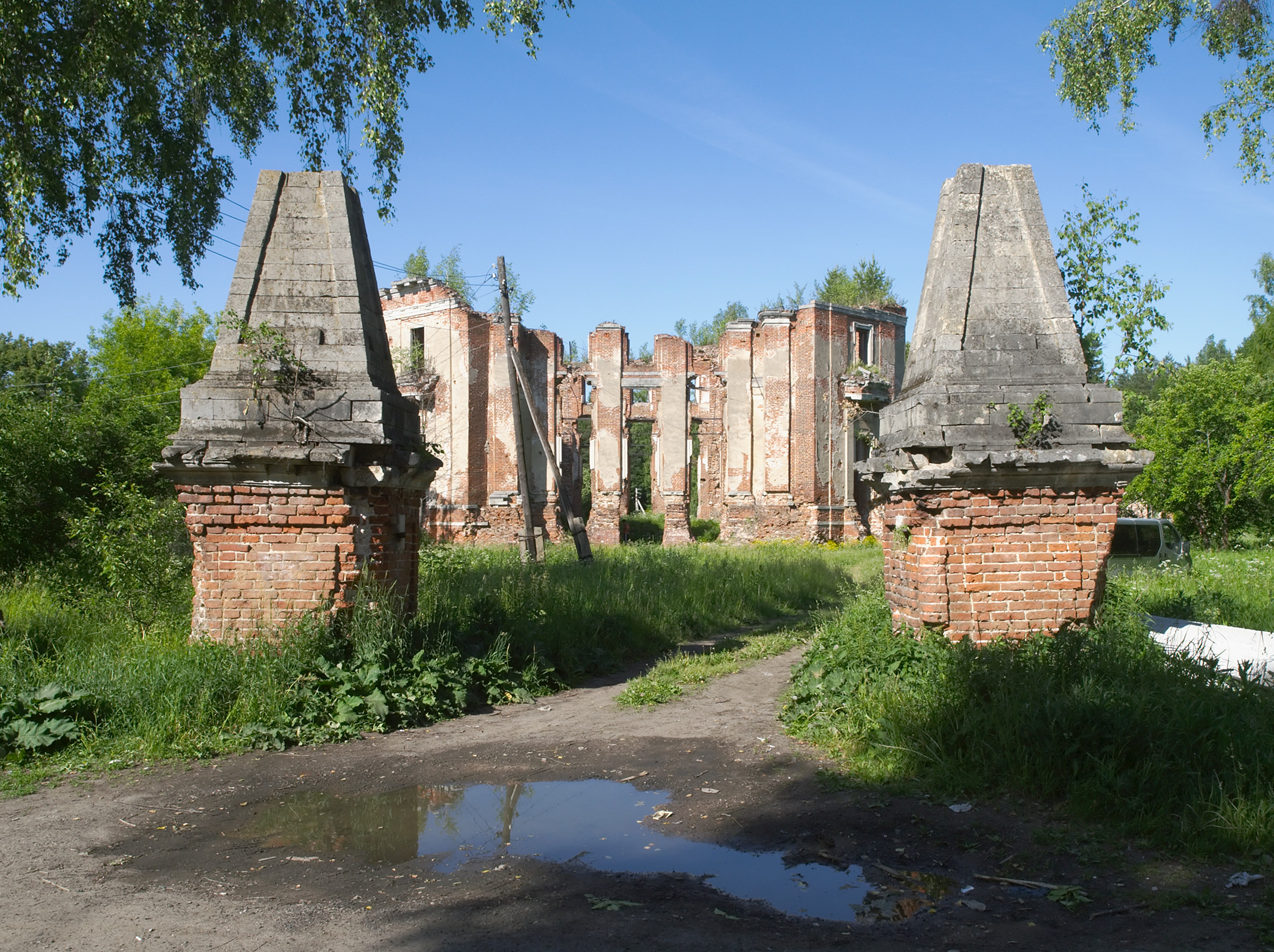 Усадьба Петровское-Алабино: описание, история, экскурсии, точный адрес