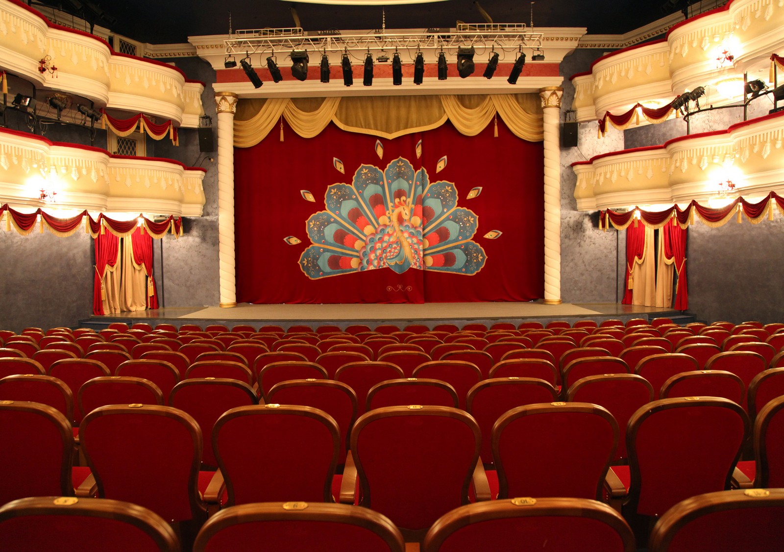 театр кукол екатеринбург малый зал