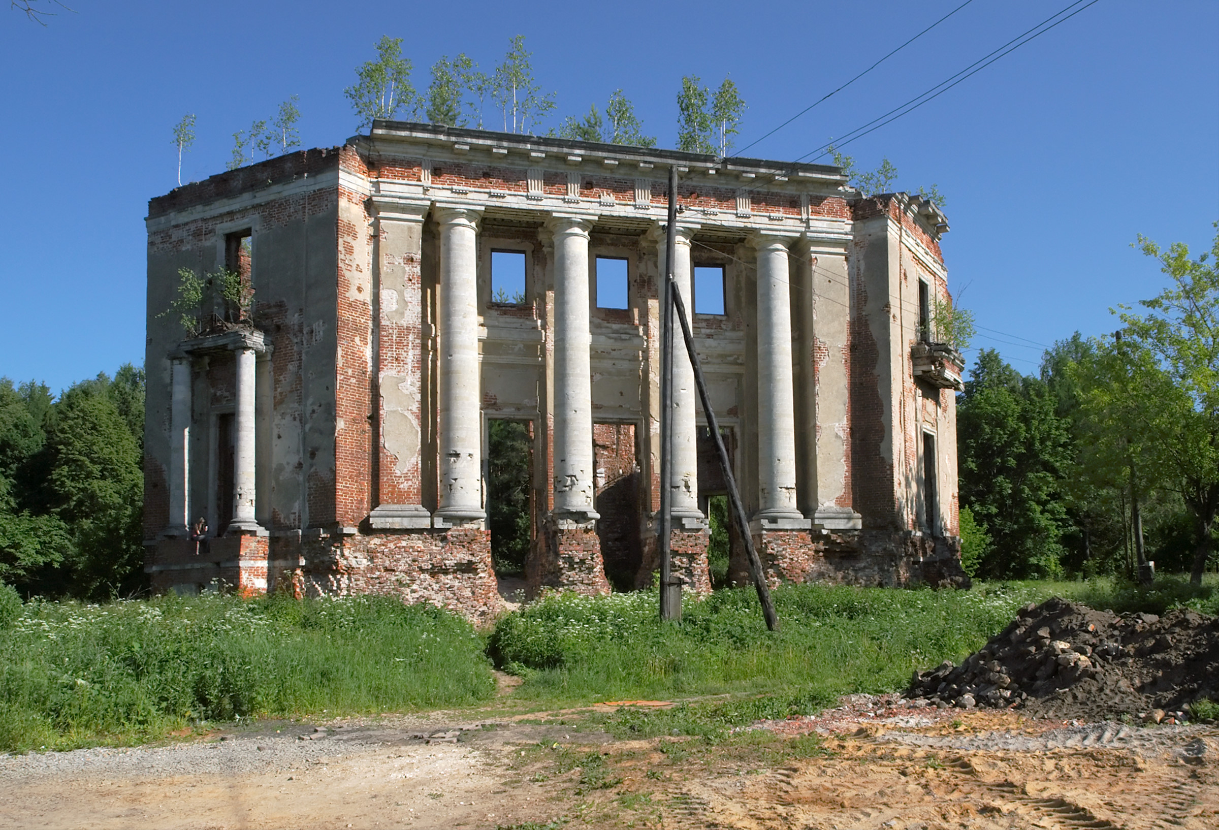 Усадьба Петровское-Алабино: описание, история, экскурсии, точный адрес