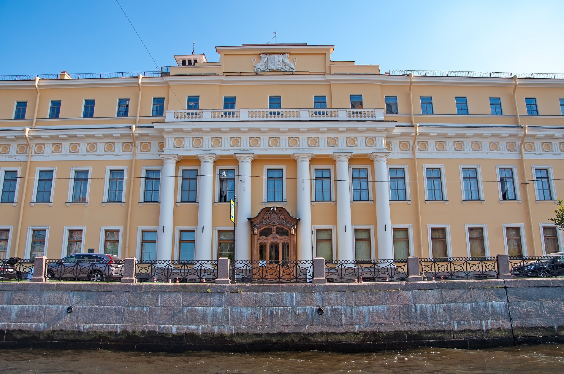 Юсуповский дворец в Петербурге: экскурсии, экспозиции, точный адрес, телефон