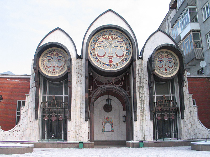 Куклы в городе