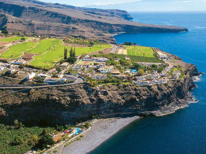 Первый остров испании недвижимость в греции у моря цены