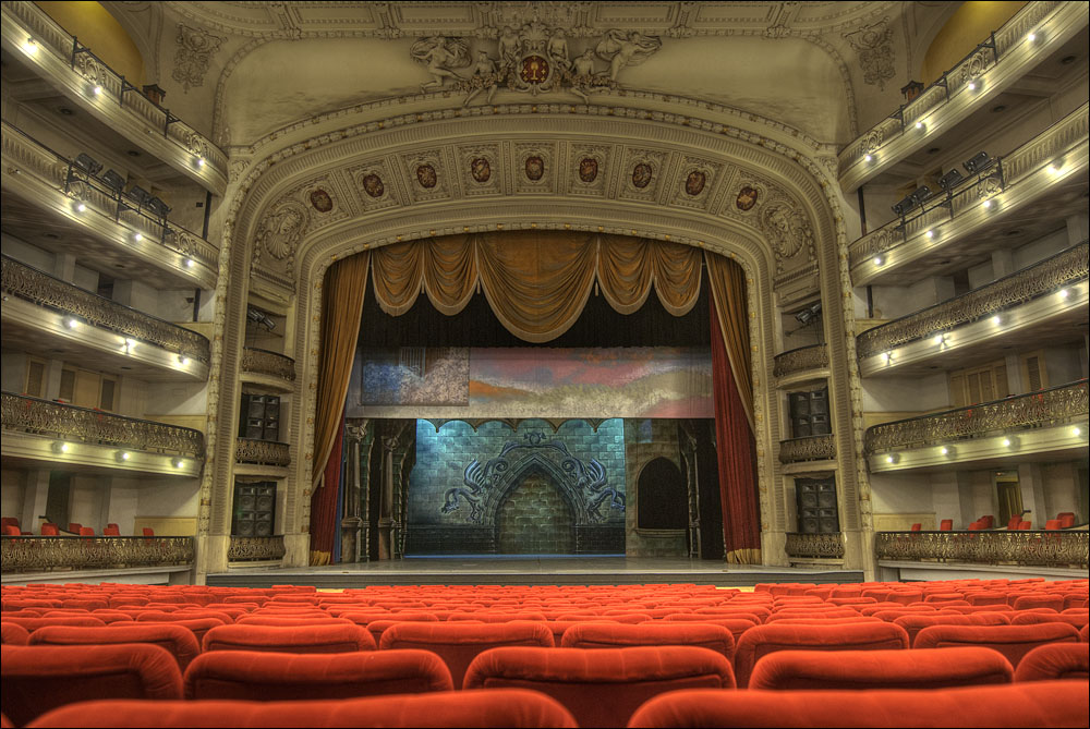 Большой театр залы в театре