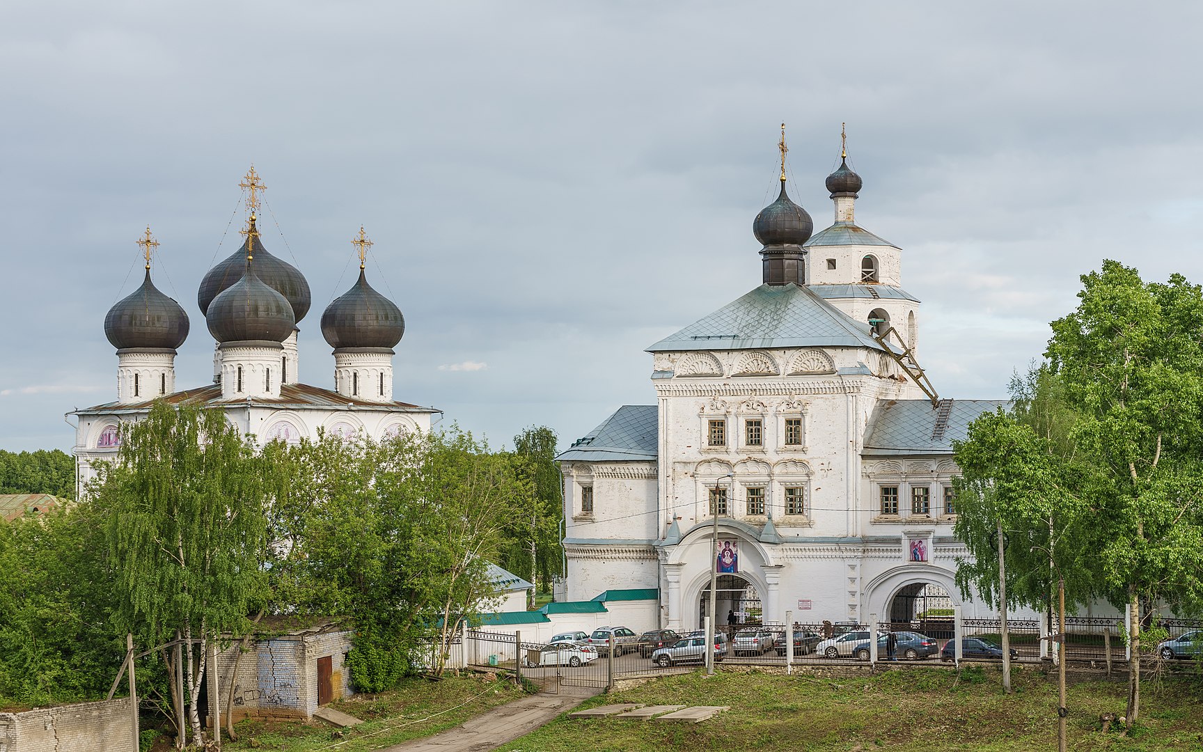 Свято-Успенский Трифонов монастырь в Кирове: описание, история, фото,  точный адрес