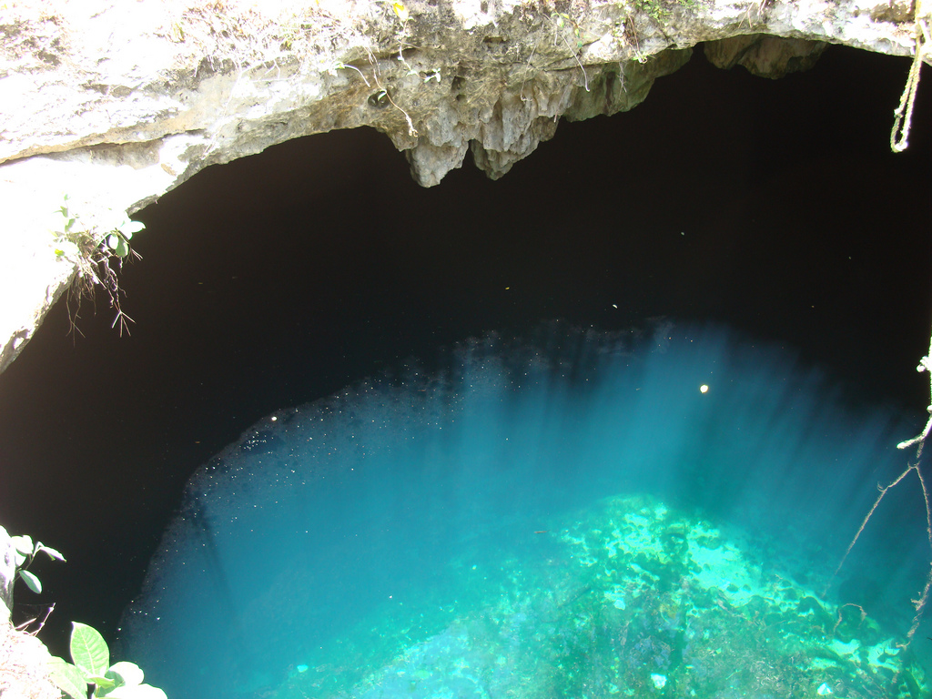 Парк Xcaret подземная река