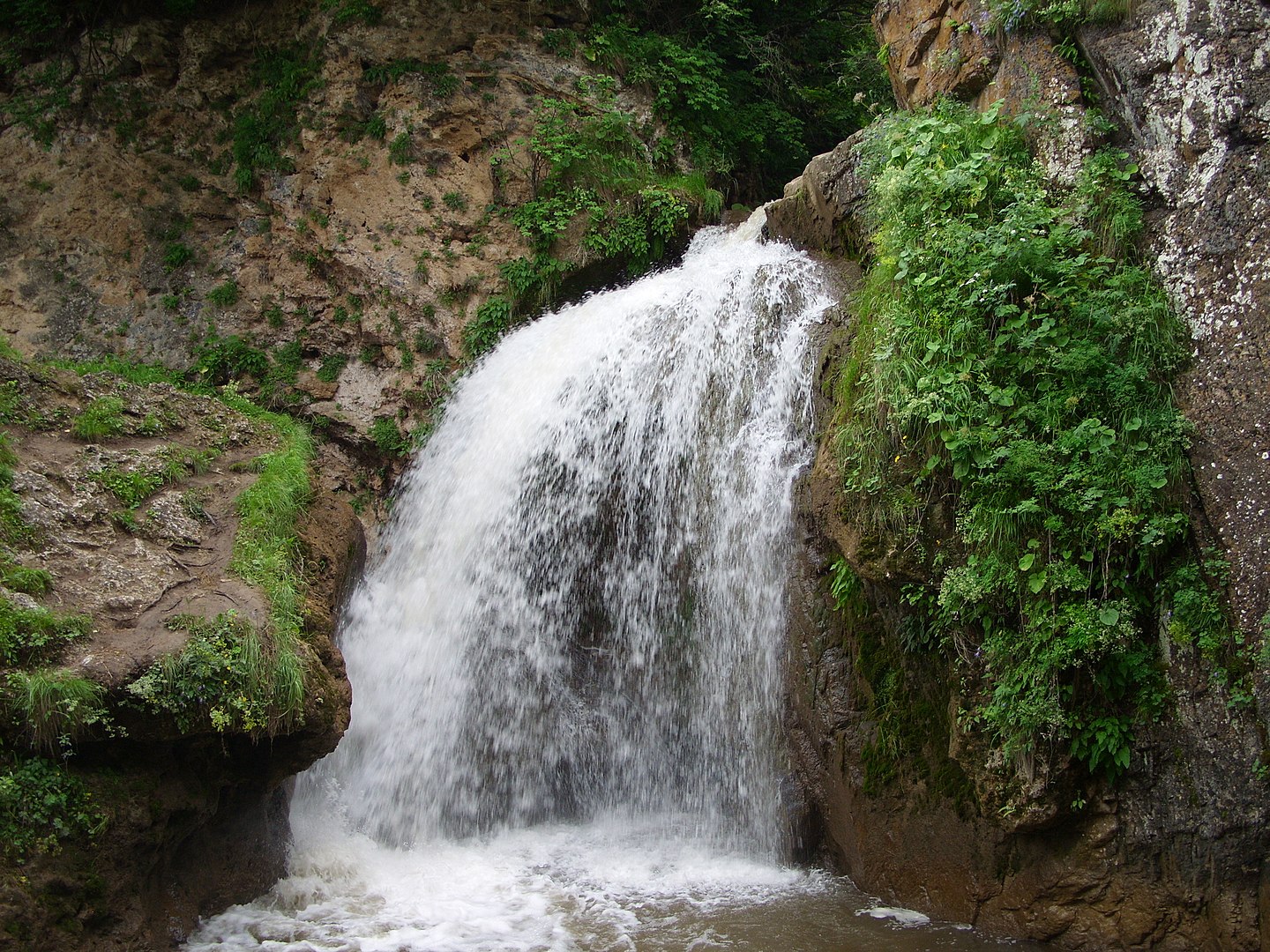 Жемчужный водопад Кисловодск