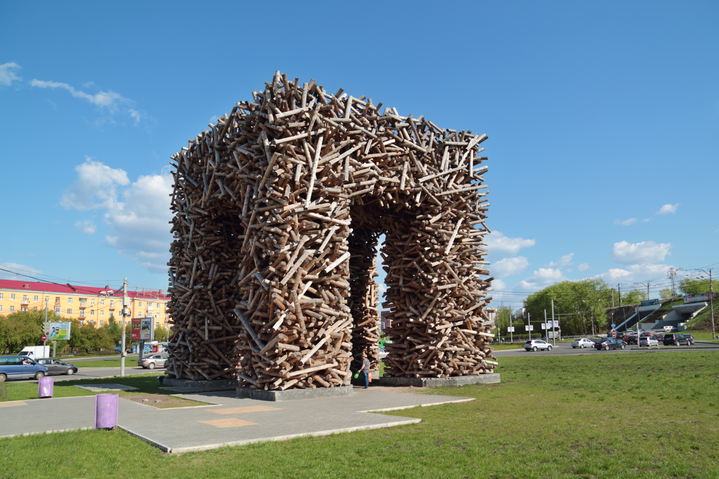 Пермь памятник ворота