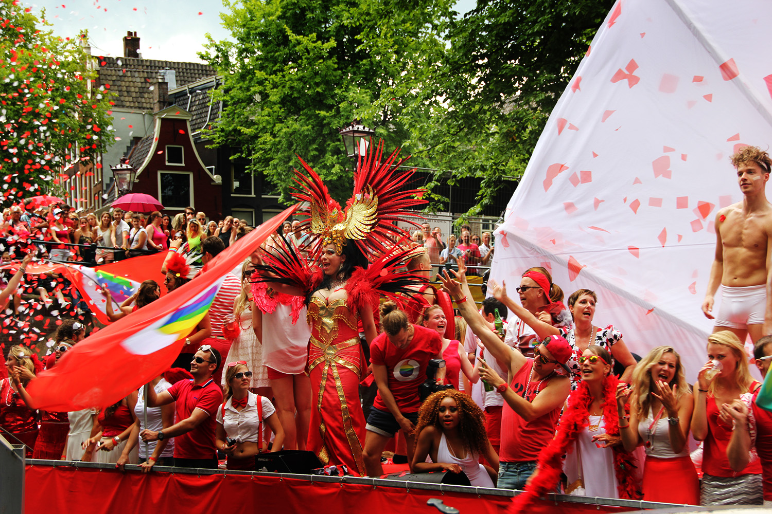 Гей-парад в Амстердаме 2024 — фото, отзывы и рассказ о событии Гей-парад в  Амстердаме