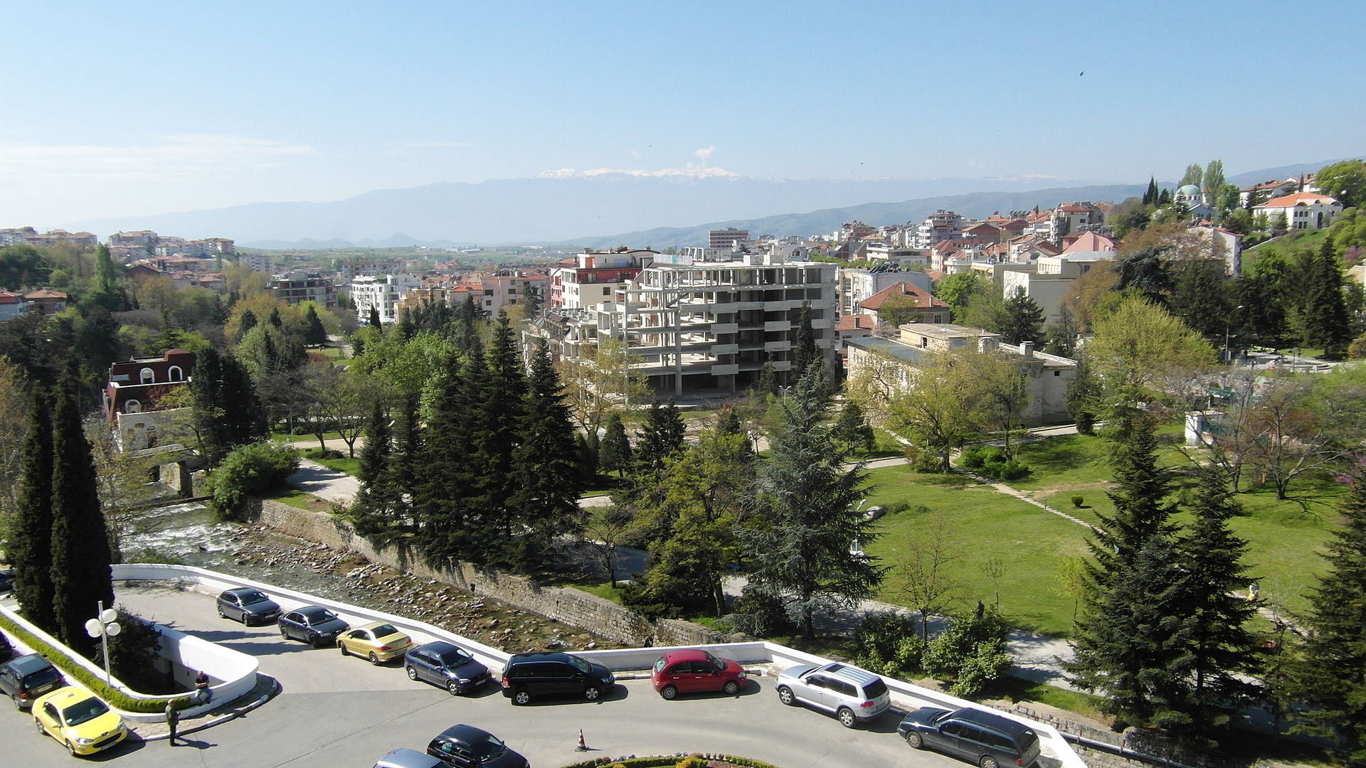 Особенности болгарии. Сандански Болгария. Сандански Болгария фото. Сандански в декабре. Сандански резиденция Тодора Живкова.