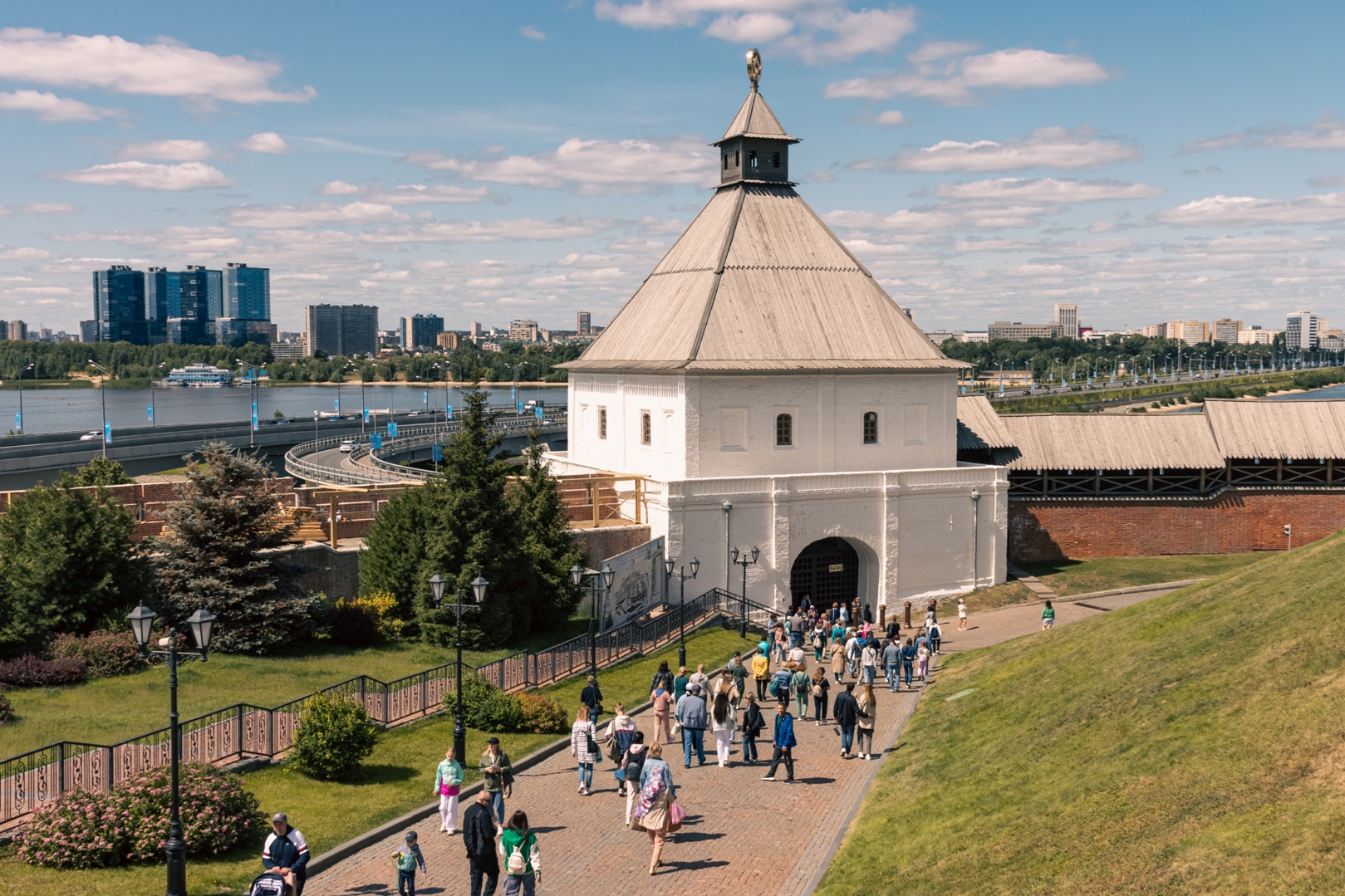 Музеи Московского Кремля: - Пасхальное яйцо «Московский Кремль»