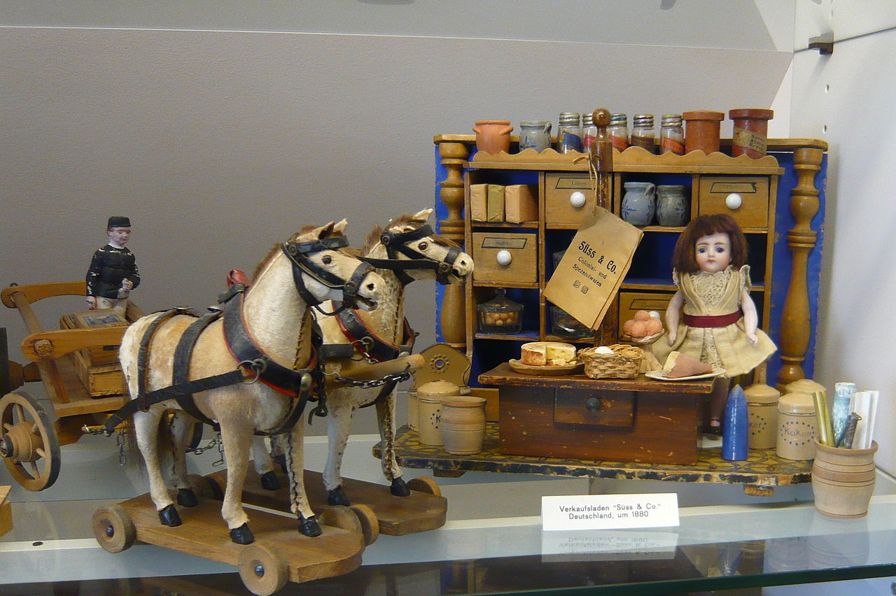 Игрушки из музея