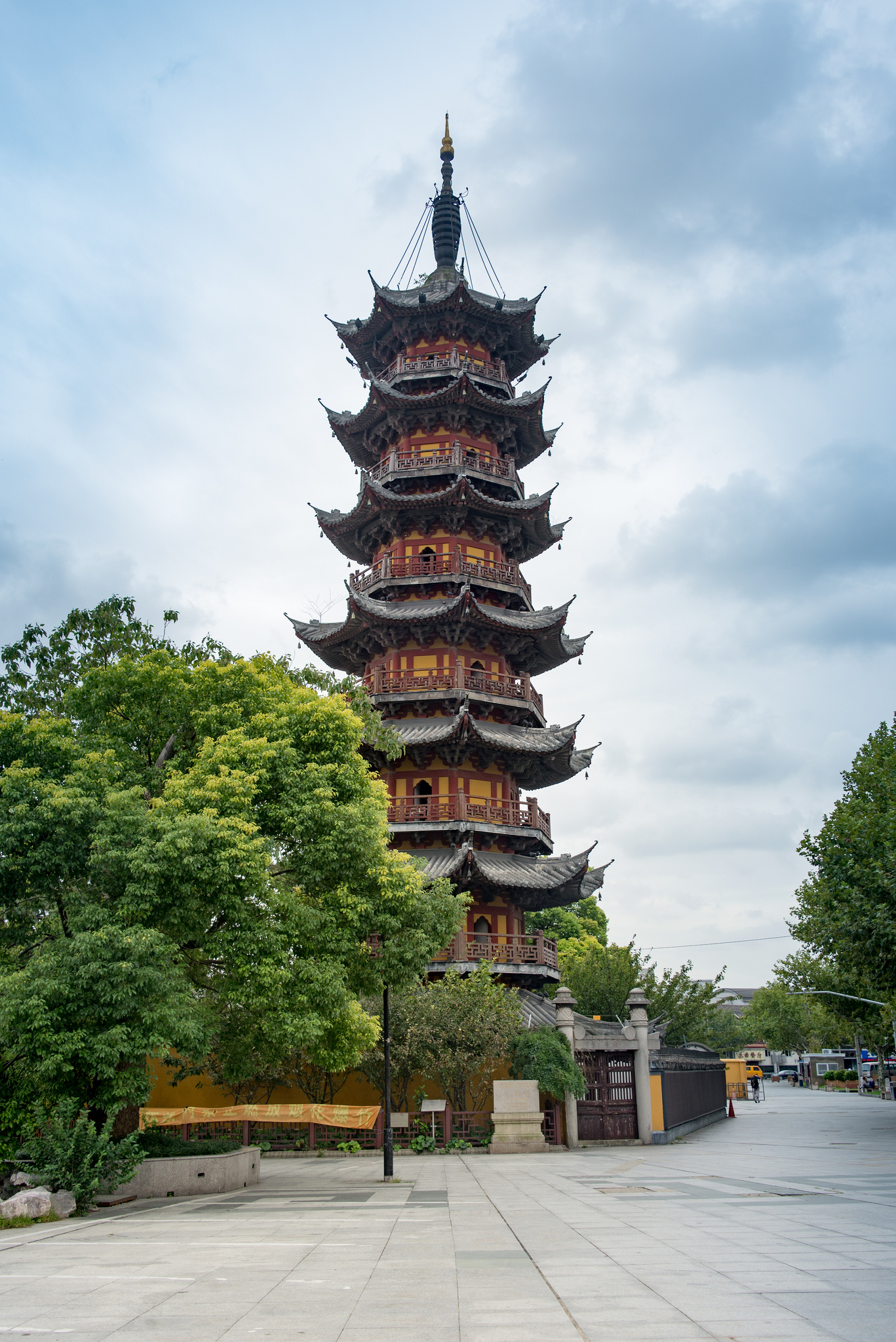 Дерево пагода фото