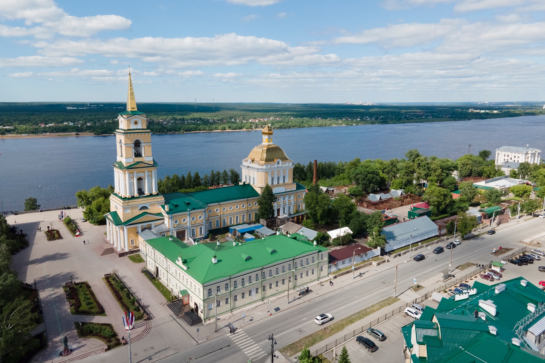 Пермская государственная художественная галерея: экспозиции, адрес, телефоны,  время работы, сайт музея