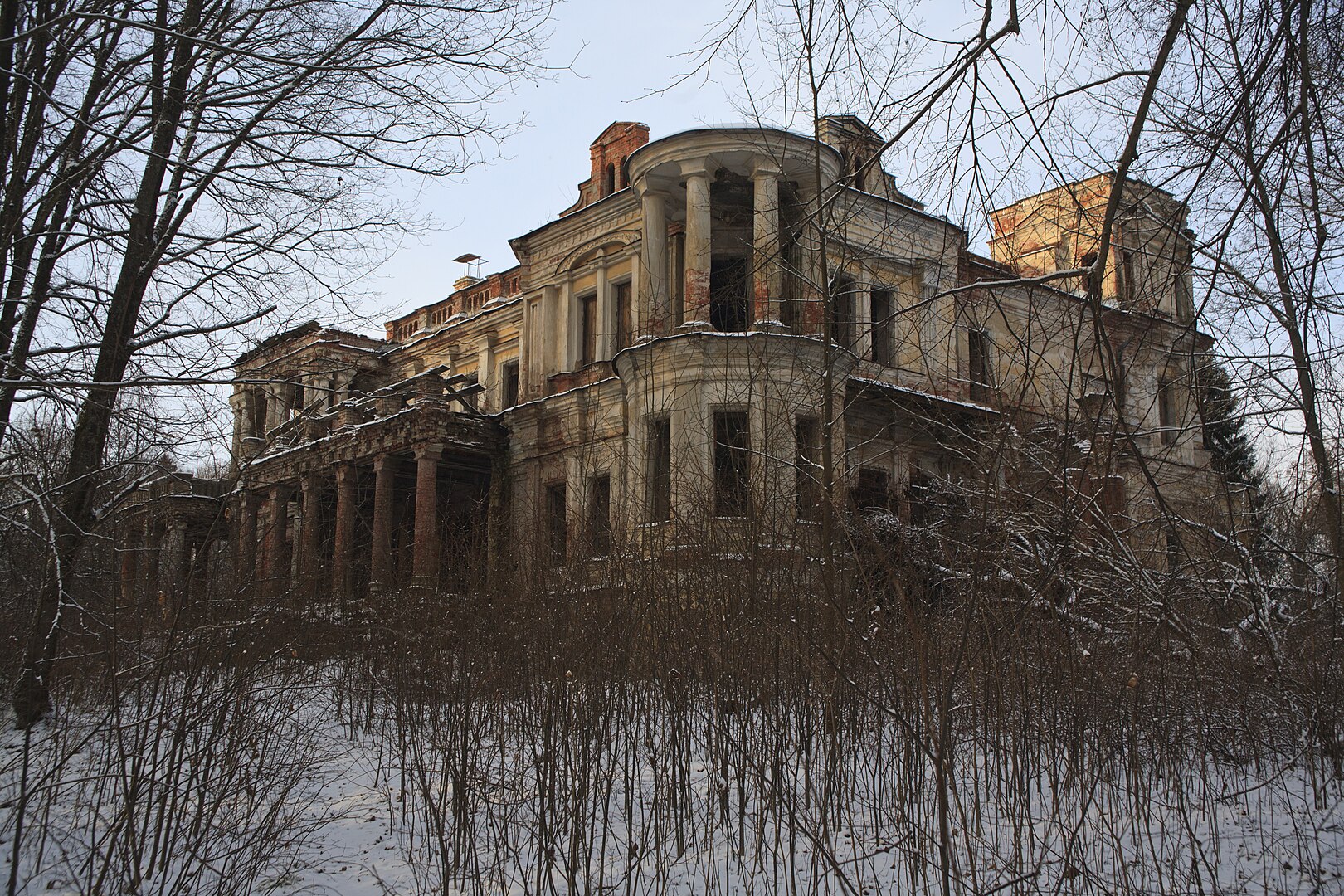 Заброшеные усадьбы россии фото