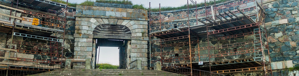 Укрепления в Суоменлинна Свеаборг , остров морской крепости в Хельсинки