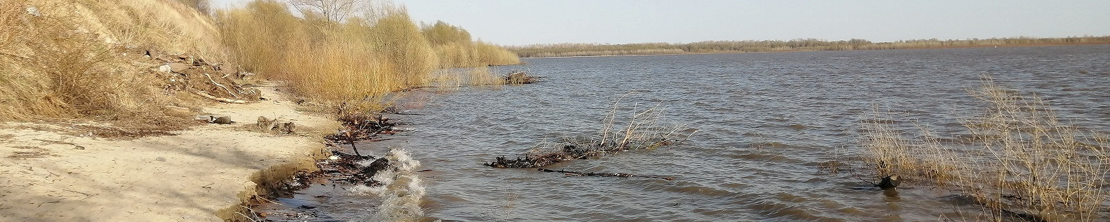 Река Обь зимой в сибирском городе Колпашево