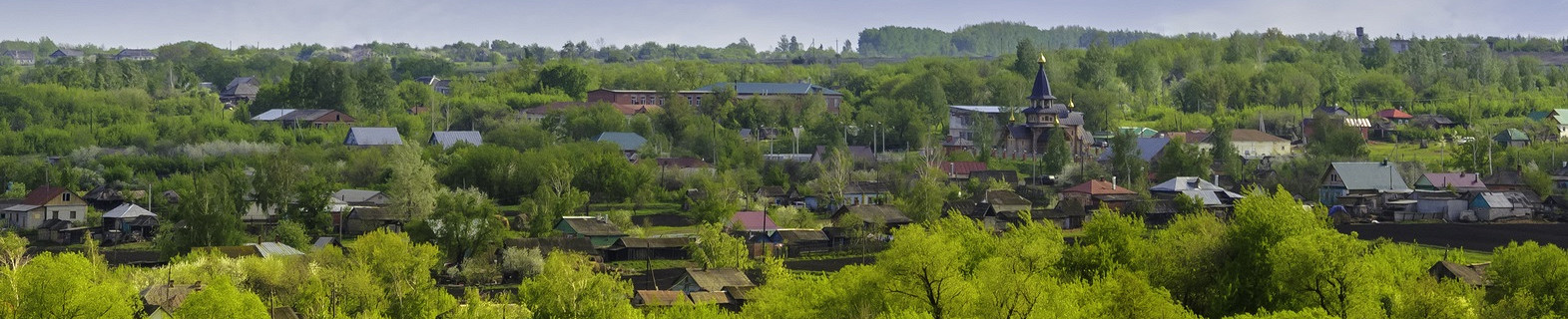 Панорамный вид на село Инжавино в Воронинском национальном парке, Тамбовская область, Россия