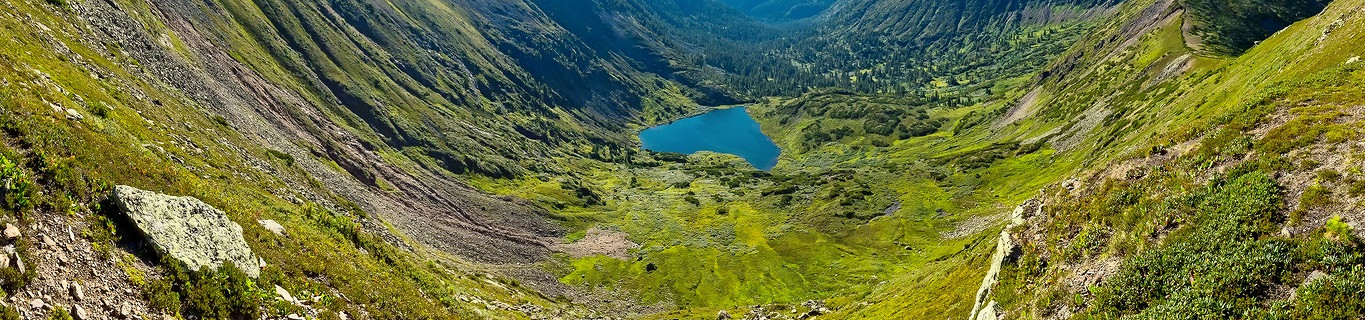 Вид на озеро Сердце в хребте Хамар-Дабан, Кабанский район