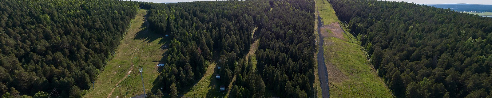 Вид с воздуха на гору Пильная
