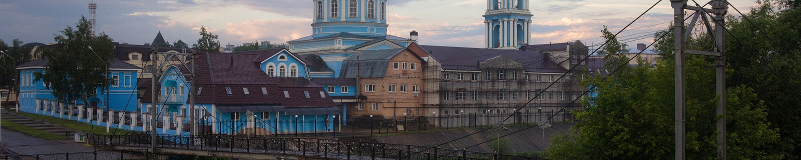 Городской утренний пейзаж. Река Клязьма, город Ногинск