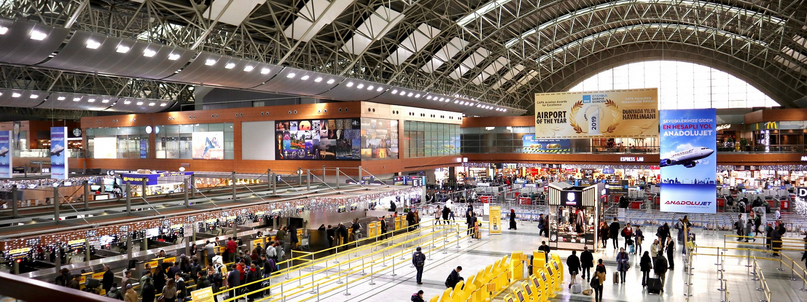 Журнал/Пять часов с детьми в Сабихе, или Как не сойти с ума на долгой стыковке в аэропорту Стамбула