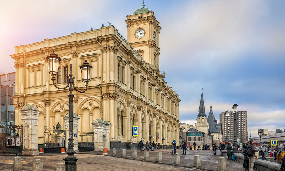 Журнал/Как добраться до Ленинградского вокзала в Москве: маршруты и советы