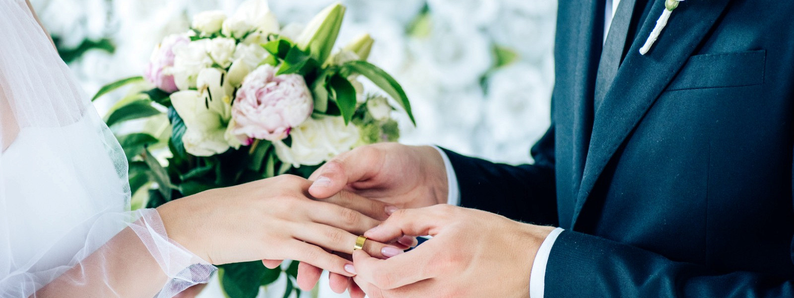 Журнал/Можно ли признаться в любви до свадьбы? Что считается нормой, а что — стыдом в Дагестане