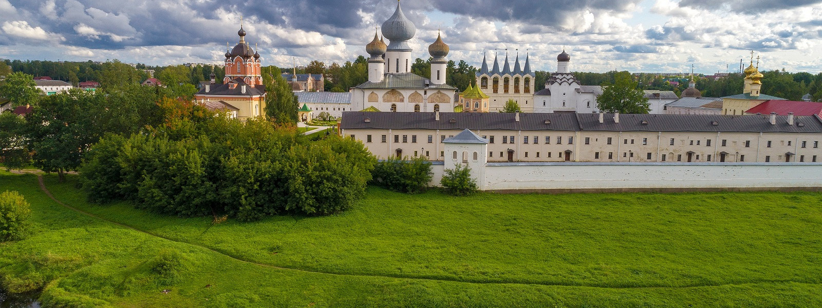 Куда поехать на выходные: 9 крутых городов рядом с Москвой и  Санкт-Петербургом