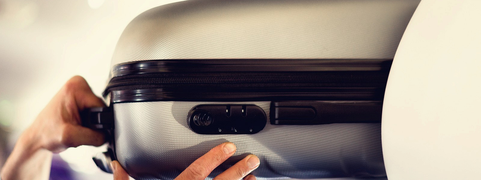 Журнал/Размер ручной клади авиакомпании Россия: правила, ограничения и советы