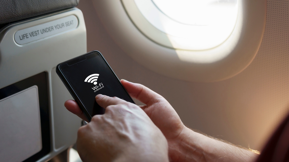 Журнал/Эксперты рассказали, готовы ли россияне доплачивать за Wi-Fi в самолете
