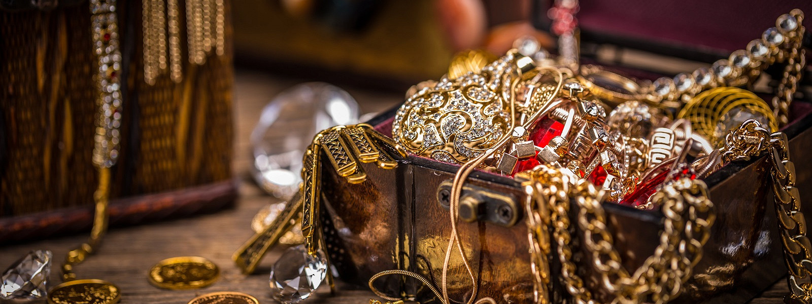 Журнал/Почему туристы ищут клады в замках Шотландии