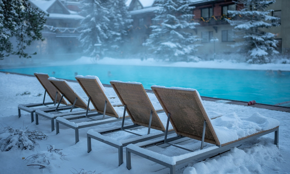 Журнал/7 отелей Ленинградской области с открытыми подогреваемыми бассейнами