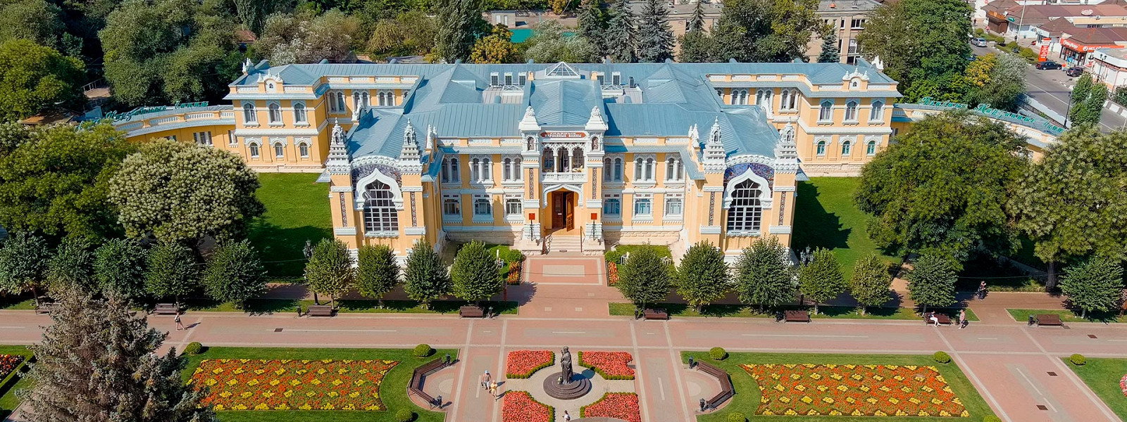 Журнал/На матрасе пятна, на столе разводы: отзыв об испорченном отдыхе в Кисловодске