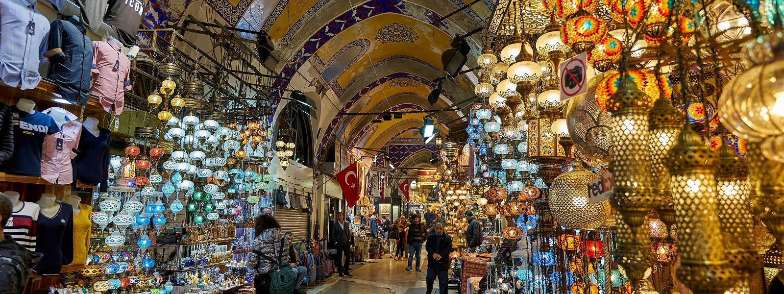 Журнал/Как посетить Гранд-Базар в Стамбуле: метро, трамвай и пешие маршруты