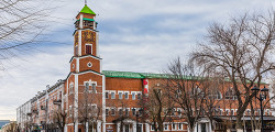 Башня с курантами в Оренбурге