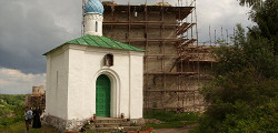 Часовни Изборска