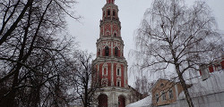 Колокольня Новодевичьего монастыря