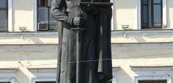 Памятник Ярославу Мудрому