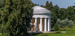 Храм Дружбы в Павловске