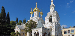 Храм Александра Невского в Алупке