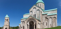 Храм Баграта