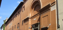 Театр «Пергола» во Флоренции