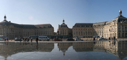 Площадь «Водное зеркало» в Бордо
