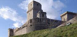 Крепость Рокка Маджоре в Ассизи