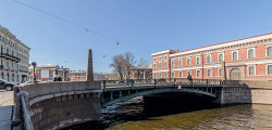 Мост Поцелуев в Санкт-Петербурге