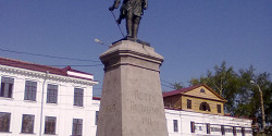 Памятник Петру I в Архангельске