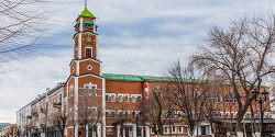 Башня с курантами в Оренбурге