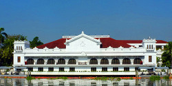 Дворец Малакананг